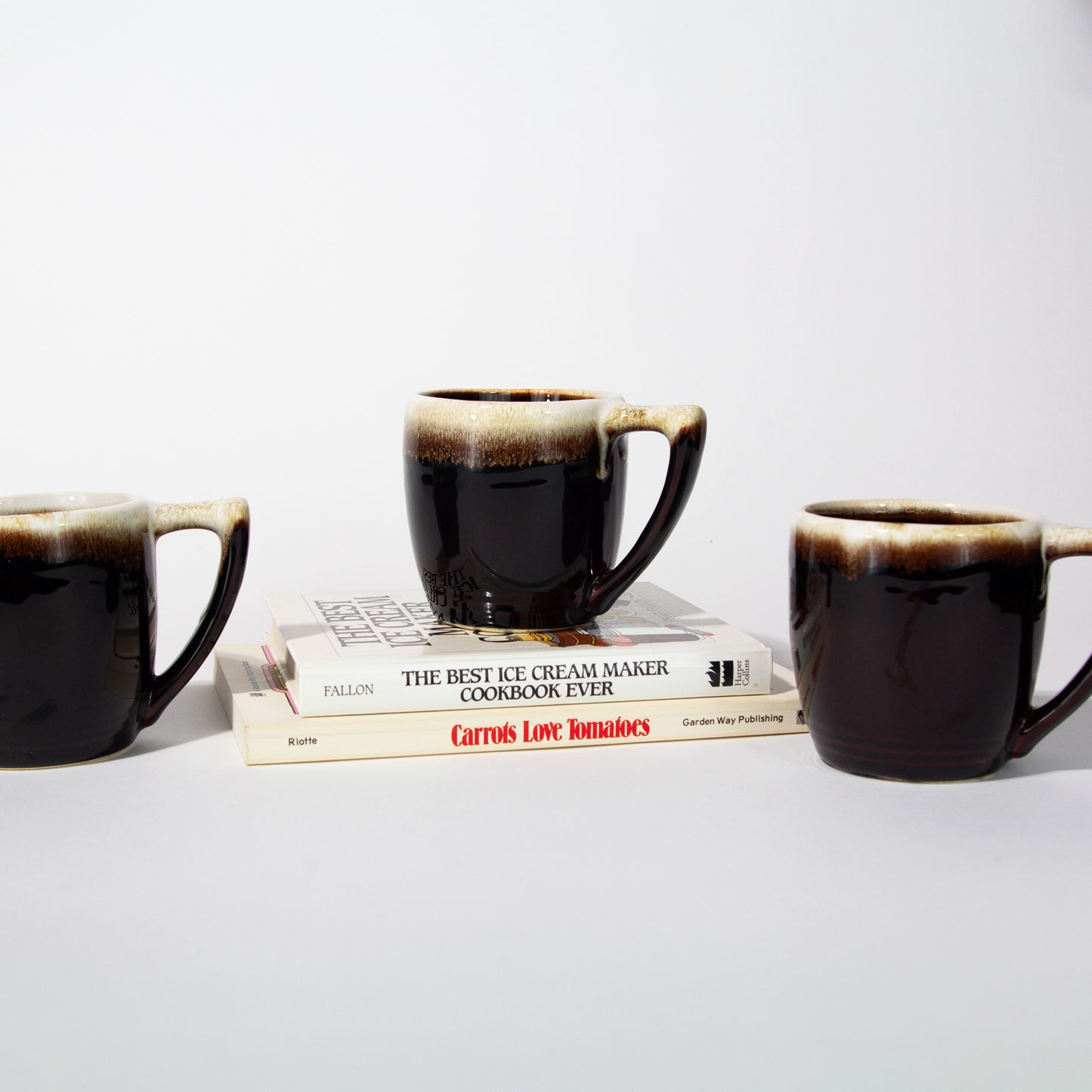 Vintage Gourmet Brown
by Pfaltzgraff Mug with Cream Rim, 1970s