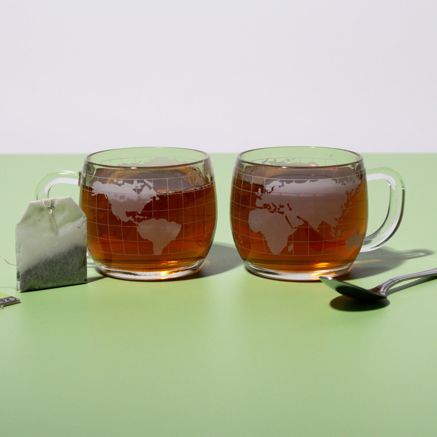 Vintage 1970s Clear Globe Mugs, Set of 2