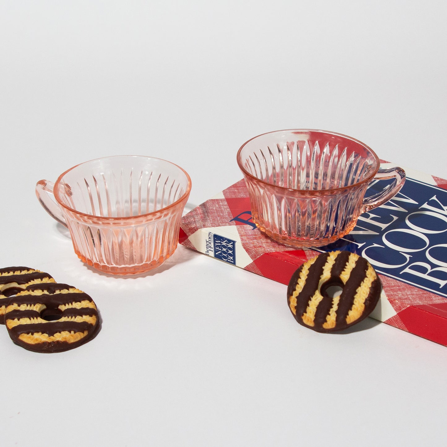 Vintage Ribbed Pink Depression Glass Tea Cups, 1930s