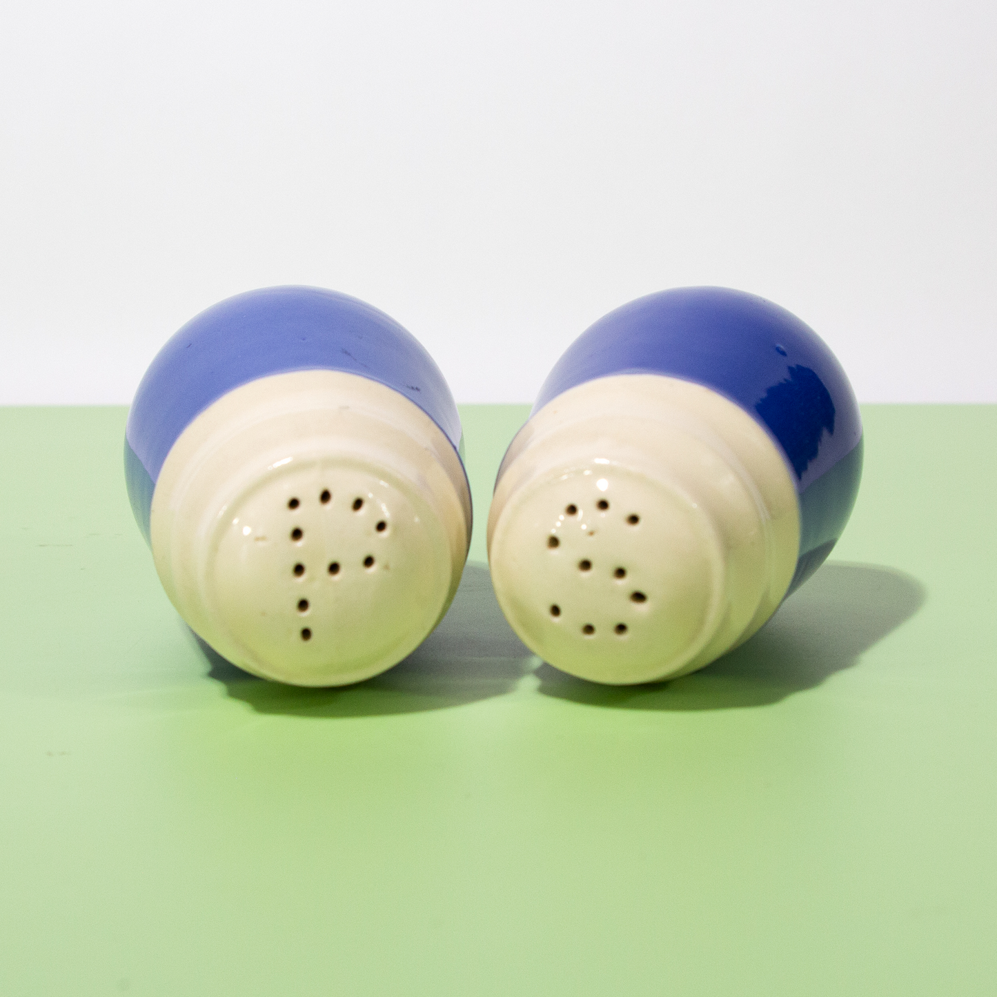 Vintage Universal Ceramic Oxford Blue Ceramic Salt & Pepper Shaker Set, 1950s