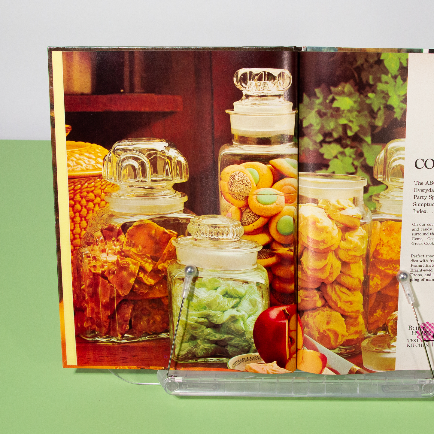 Better Homes & Gardens Cookies & Candies Cookbook, 1966